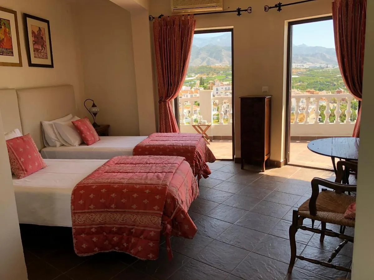 Hostal Avalon Nerja Guest house